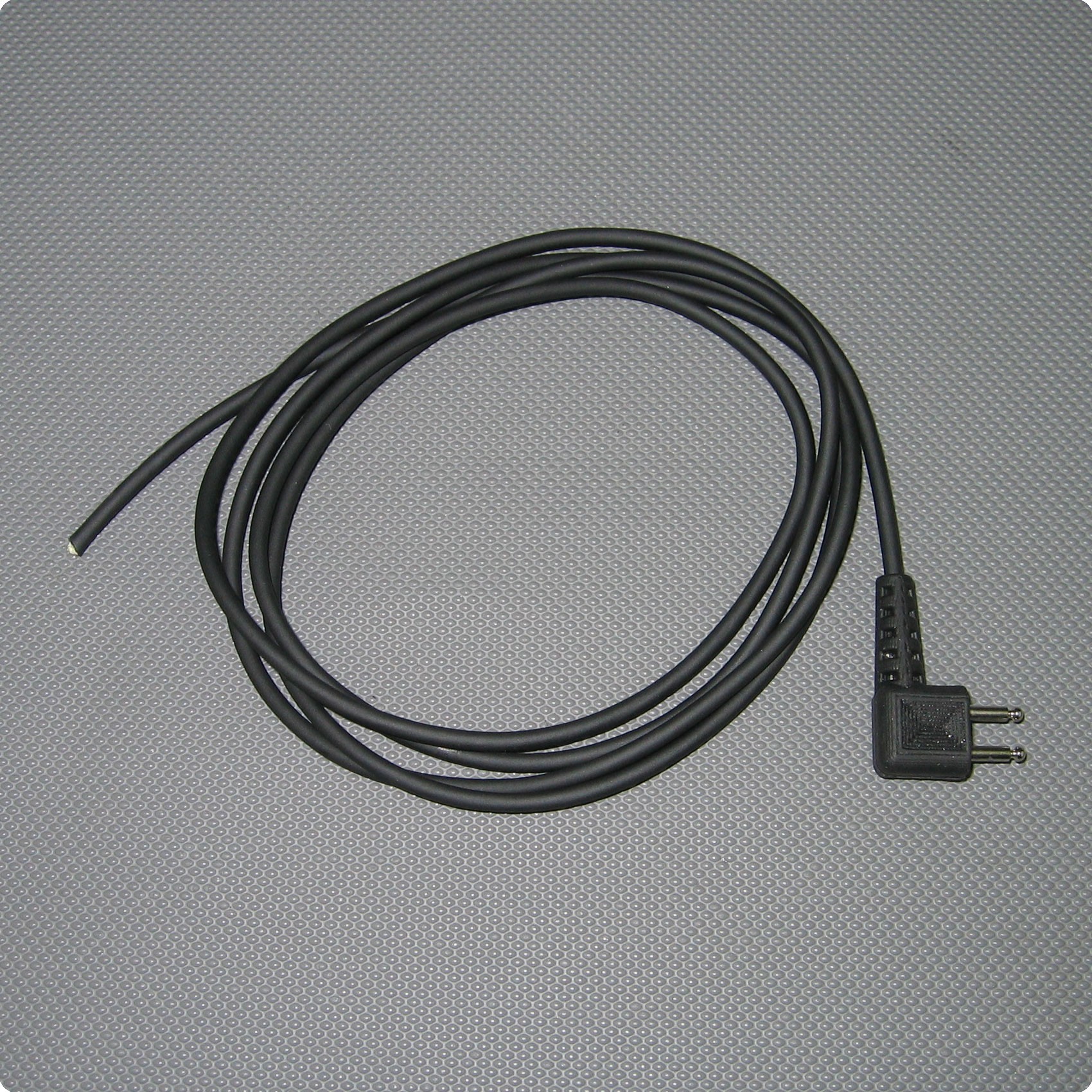 Cable con enchufe U-173/U y micrófono MP-101