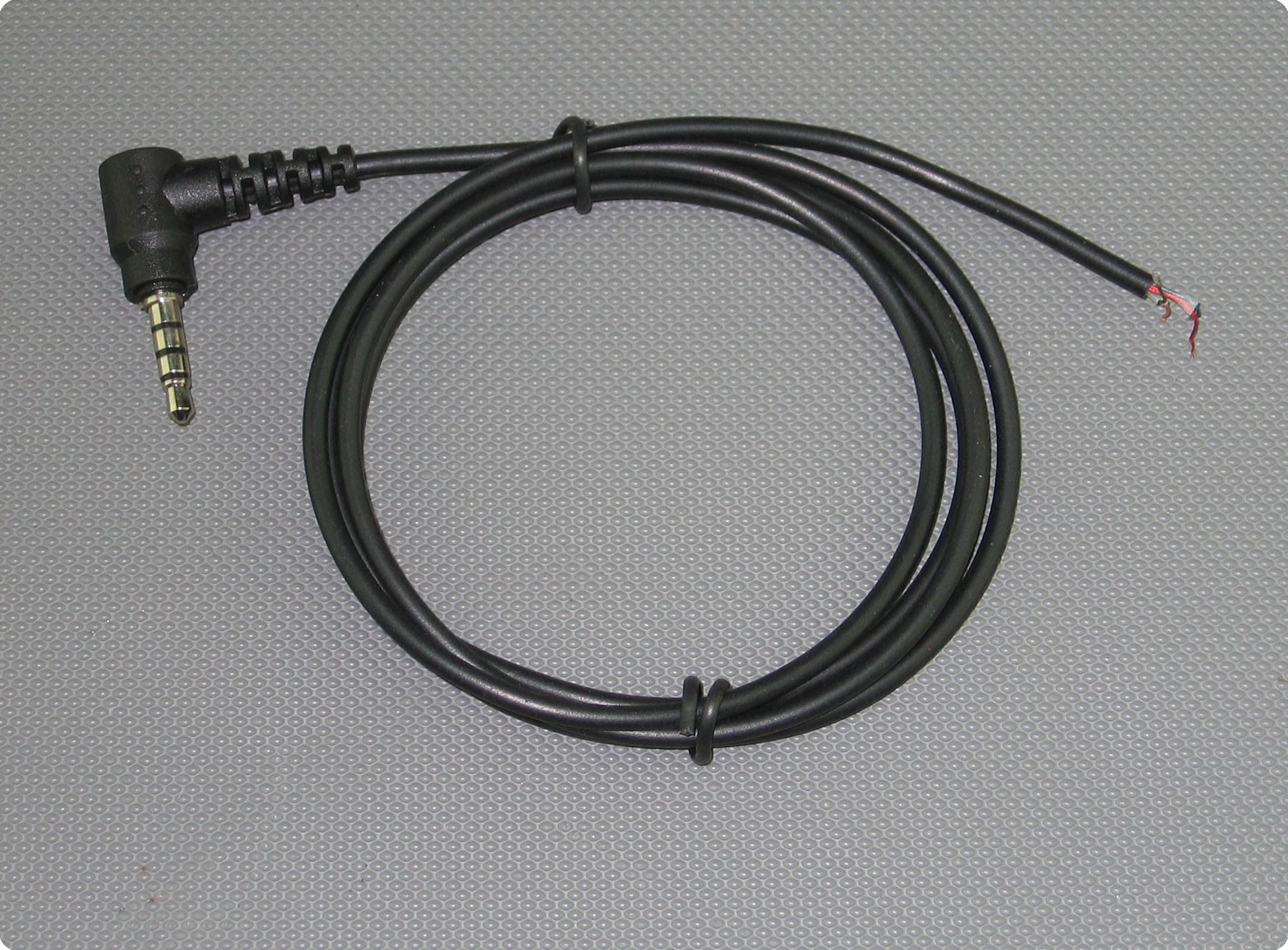 Cable de 3,5 [mm] Clavija de 4 polos a 90° 2,6 mm] Diámetro 100 [cm] Longitud
