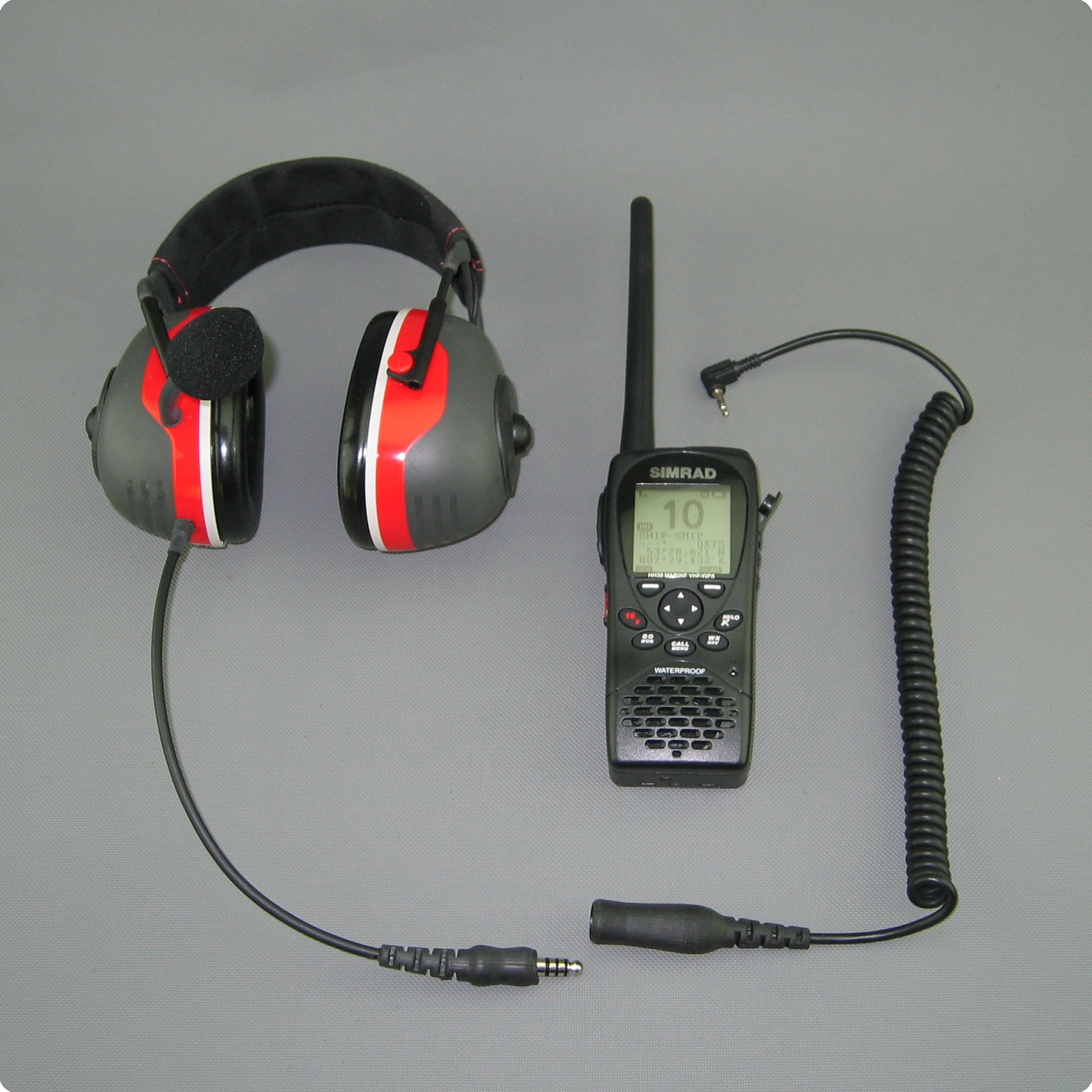 auriculares con cancelación de ruido SIMRAD® HH36 con botón PTT