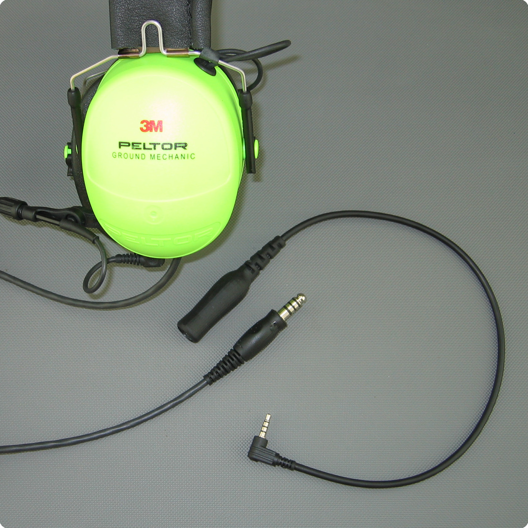 Adaptador de los auriculares de mecanismo de tierra Peltor (MT7H79F-01 GB)